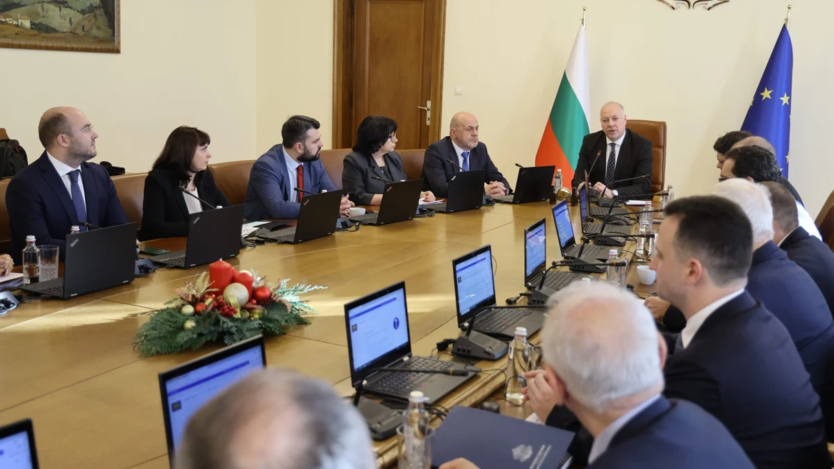 Министрите гласуват и приоритетен статут за частния Космически център в