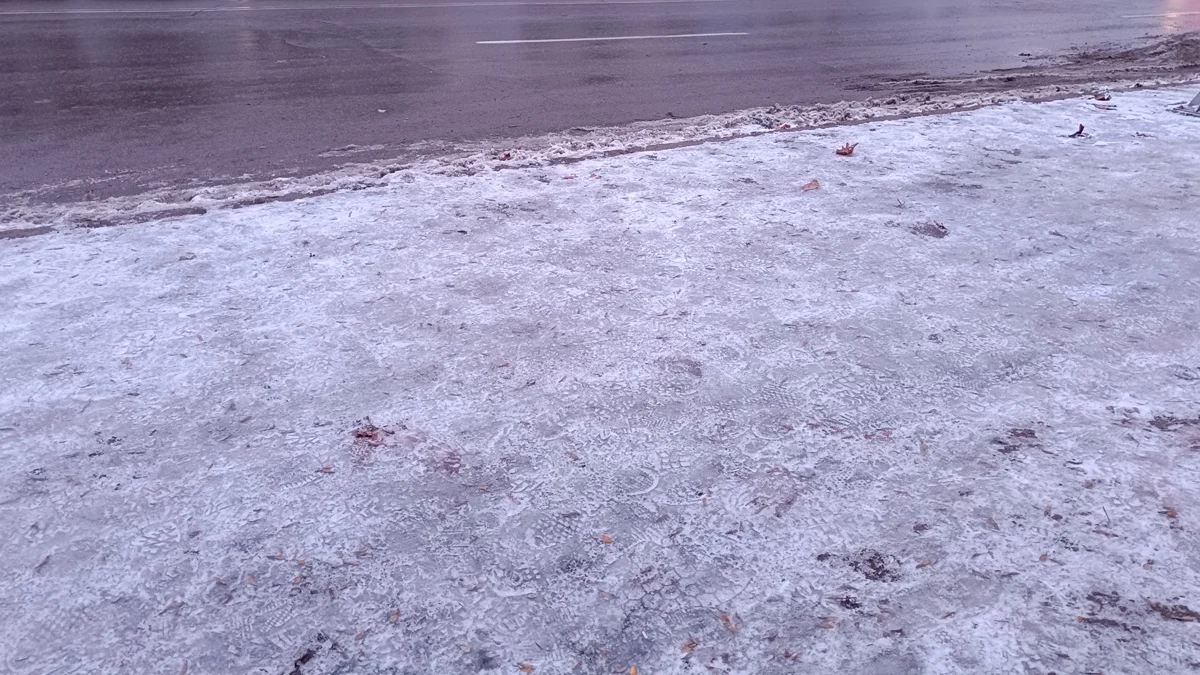 Две области са под заплаха от наводнения, Северозапада потъва в