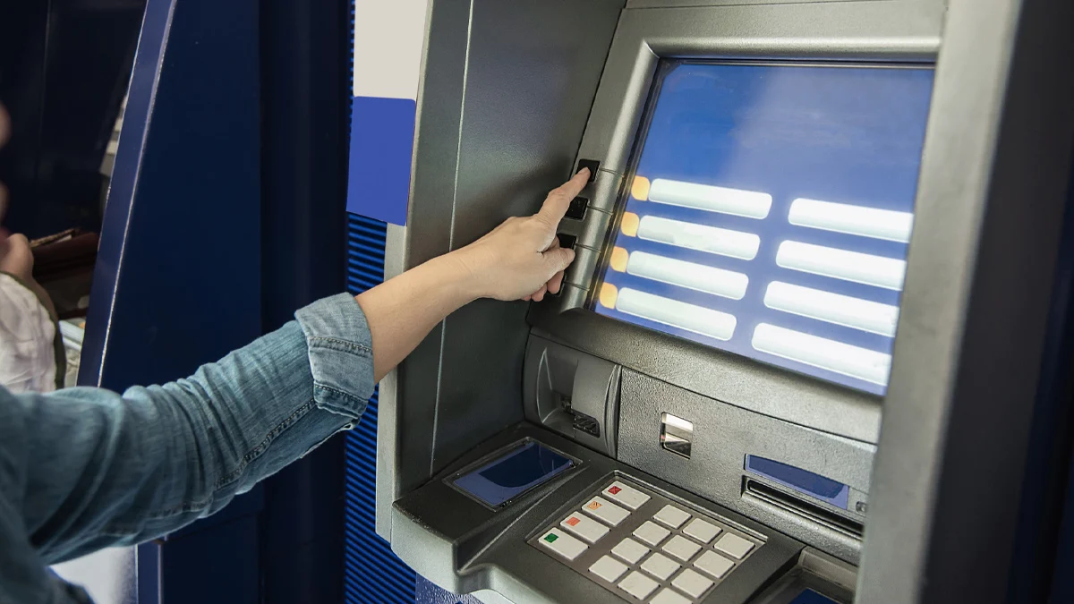 Потърпевши от Бургас и София сигнализират за блокирани хиляди левовеБанковата