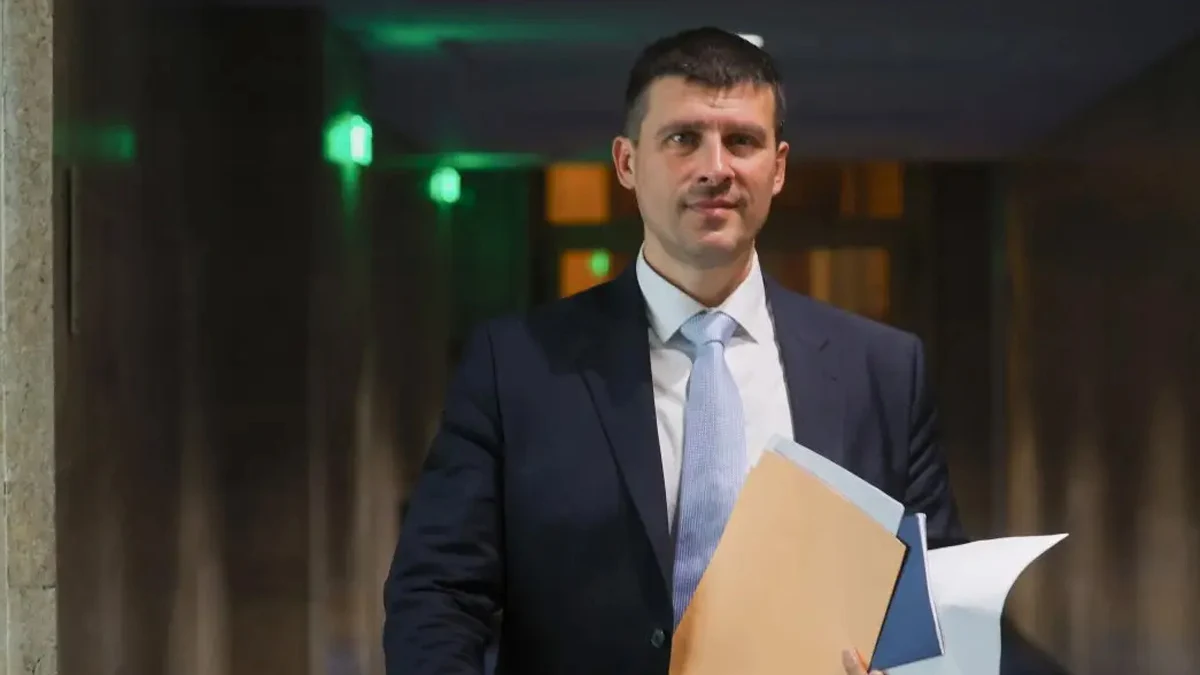 От формацията на Ивелин Михайлов виждат институционален чадър над нападателитеПартия