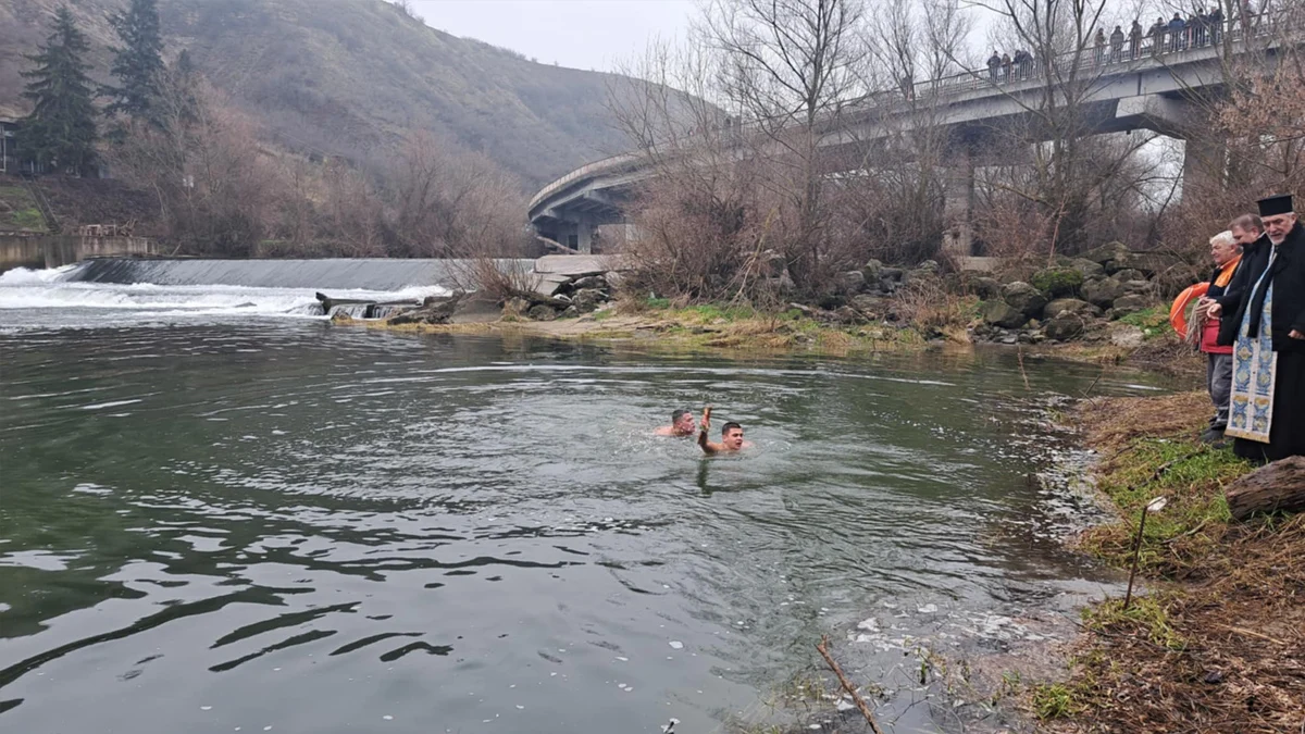 Традиционният ритуал се проведе в селата Ценово, Долна Студена и