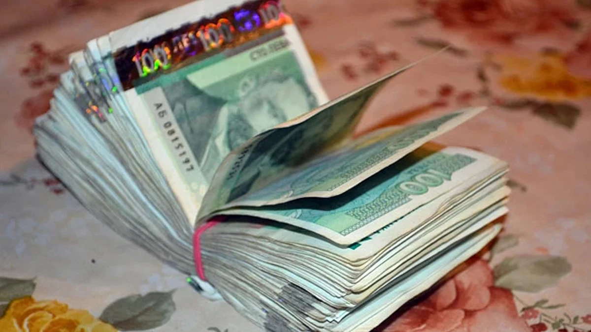 Полицията задържа две джебчийки в Русе пет часа след обираДве