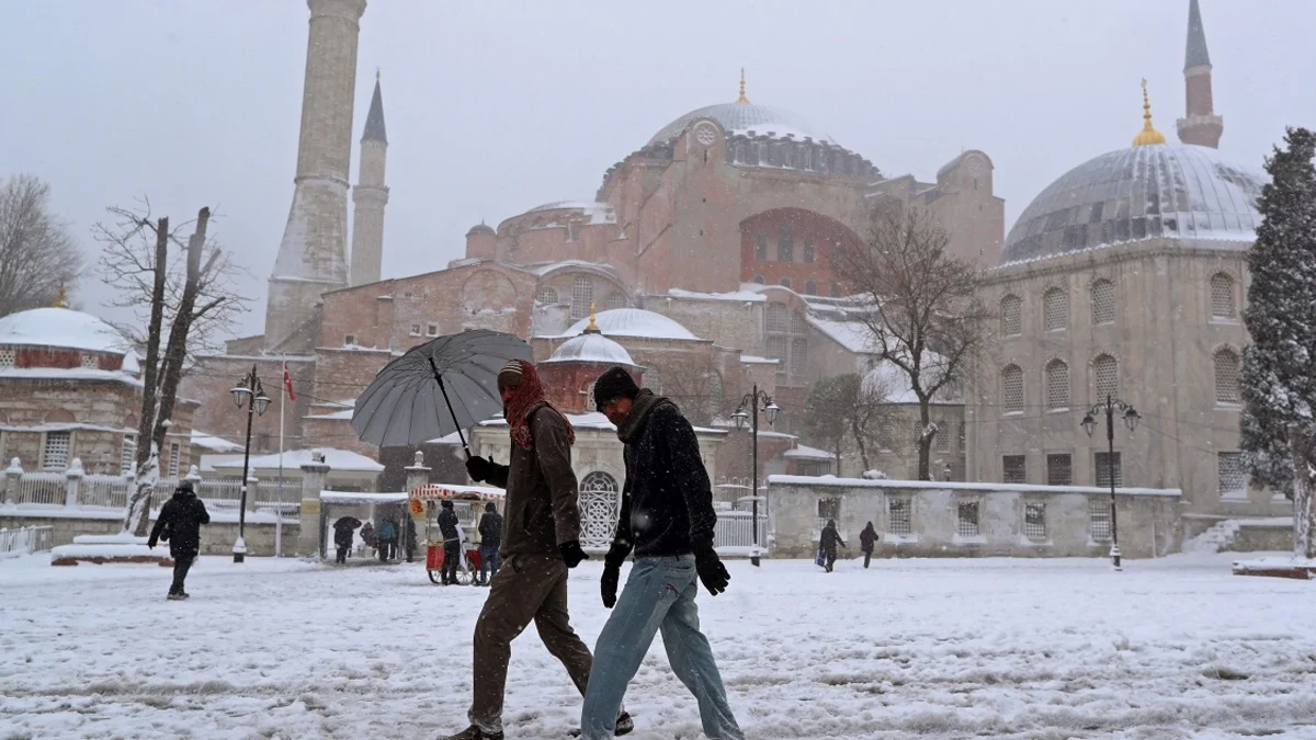 Студена вълна скова Турция, температурите в източните райони паднаха до