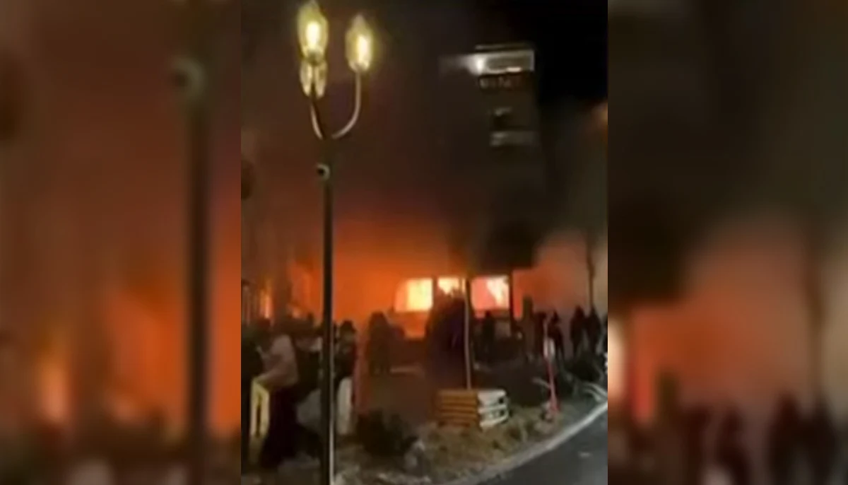 Над 40 души загинаха и над 100 са ранениНай-малко 40