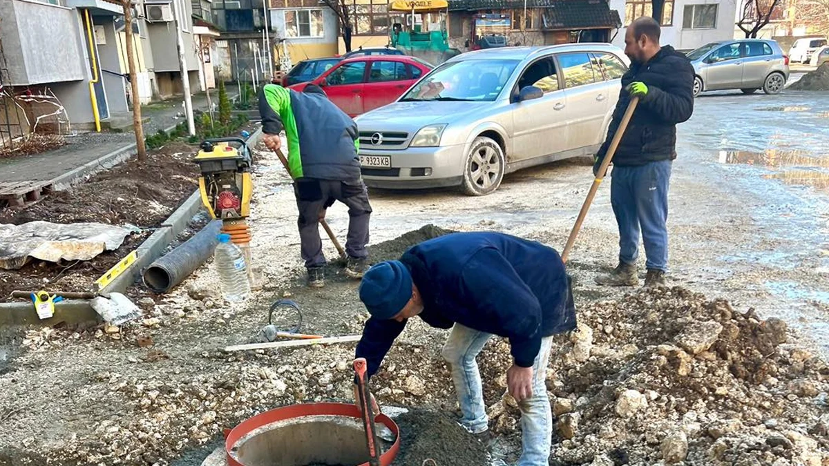 Общината подновява ремонта на паркинга между блоковете Богдан и Верила