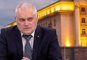 Валентин Радев: Никой няма да ни вкарва във война