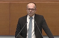 Държавата "ослепя" за цените на храните, но призна 80% скок при лекарства