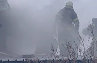 Гори база за авточасти в Русе