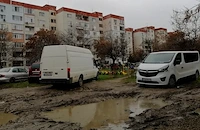 Столичани плащат по 2 евро за паркиране в кал