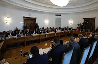 Депутатите ограничиха изборните секции извън ЕС до 20