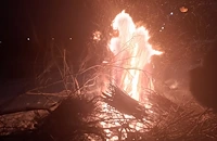 Село Борисово отбеляза Сирни заговезни с ритуален огън