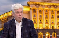 Атанас Кацарчев: Депутатите абдикират от бюджета, но бързат с пенсиите