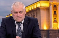 Валентин Радев: Никой няма да ни вкарва във война