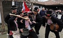 Ако мъжете не си пийнат добре на Трифон Зарезан, реколтата няма да е достатъчна