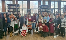 Деца от Тетово донесоха Баба Марта в русенската библиотека