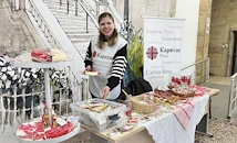 „Каритас“ - Русе откри благотворителен мартенски базар в библиотеката