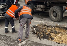 Местната администрация отчита рутинното почистване като активна дейностЕкипи на общинските