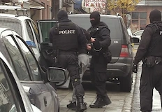 Хванаха 51 годишен мъж с фалшификати за хиляди левовеМащабен канал