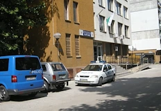 Гражданин предаде на районното управление сумата открита край болницата в