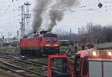 Локомотивът не е бил в композиция извършвал е маневраЕкипи на