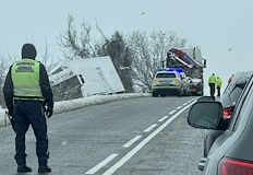 Образувана е тапа от автомобилиКатастрофа стана на пътя Русе