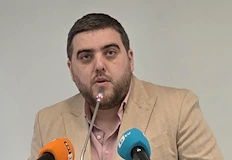 Главният икономист на КНСБ смеси икономиката с културните войни в