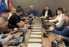 Общинските съветници вдигнаха заплатите сиОбщинският съвет във Ветово даде официално