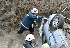 Осемгодишно момче и жена са настанени в болница след падане