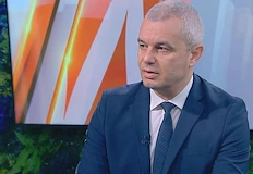 Лидерът на Възраждане настоява за оставката на Васил ТерзиевПолитически чадър