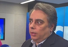 Партията отрича връзка със сектата докато държавата се тресе от