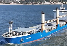 Лейди шам едва не се удари в брега край ИстанбулТоварен