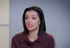 Актрисата сподели болезнени спомени за зависимостта на майка си журналистката