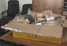 Екстеншъни от Виетнам за 15 000 евро са декларирани като