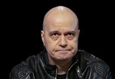 Лидерът на ИТН атакува служебния кабинет със скандал за наркотициЛидерът