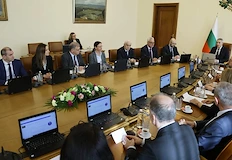 Правителството удължи безсрочно действието на стария бюджетСлужебното правителство прие проект