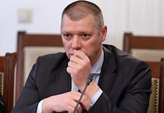 Бившият ръководител на КОНПИ избягна парламентарния контрол и въпросите на