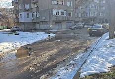 Русенци изпитват сериозни трудности при придвижването си пеша и с