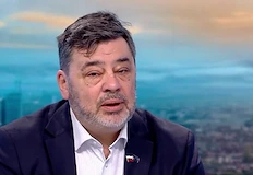 Адвокатът предупреждава за пълна парализа на конституционния ред заради вечния