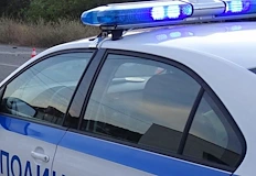 Инцидентът е станал край село СтрахиловоДвама шофьори пострадаха сериозно при