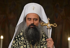 Бившият посланик съобщи че висшият клир е забранил на духовник