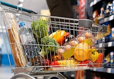 Цената на основните храни достигна 57 евро Цената на малката