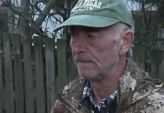 Минаваха с колите набързо Стоварваха се тук и толкова заяви