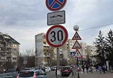 Магистратът паркира автомобил в нарушение пред столичното 145 о училищеПрокурорДесислава