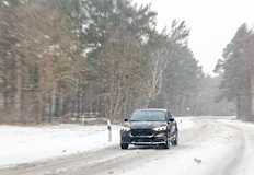 Причината за мярката е аварирал ТИРДвижението по главен път I