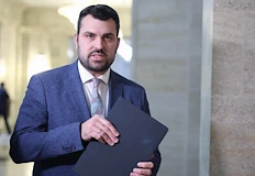 Бившият министър отхвърли твърденията за партиен разколПартия ГЕРБ започна активна