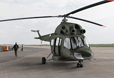 Габриел Бордя управлява Бребу Ноу от кабината на Робинзон за