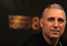 Камата отбелязва 60 години със спомени за славната си кариераНай