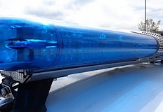 Движението се осъществява в едната лента край село ВоловоАварирал тежкотоварен