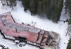 Първи кадри от птичи поглед на местопрестъплението с трима убитиЕксклузивни