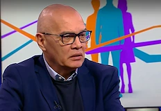 Тихомир Безлов предупреждава за институционален конфликт заради евентуално искане срещу